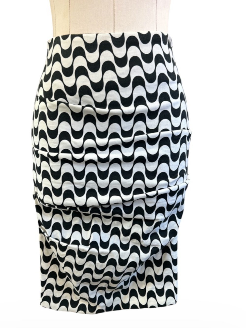 Nicole Miller Artelier wavy ruched stretch pencil skirt black white small